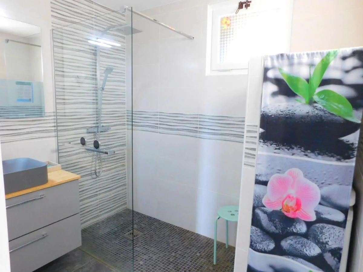 Gmid Immo A-232 Miron 30 Apartment Roses
